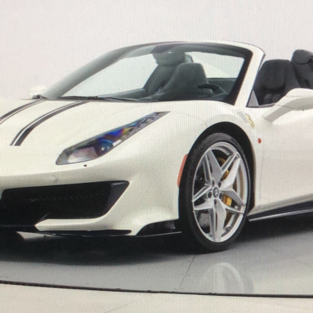 Meet your Posher, Lucca